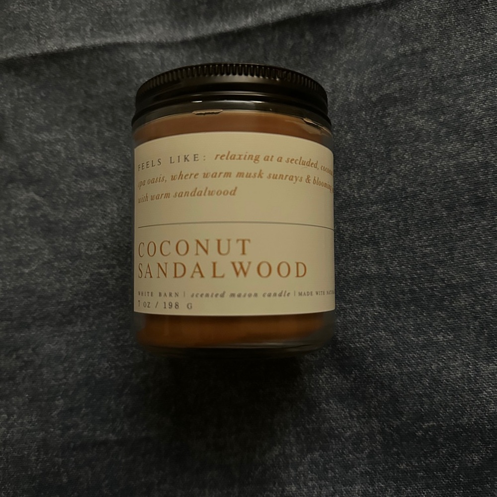 Bath & Body works White Barn Coconut Sandalwood Candle - Warm Brown 7 onz